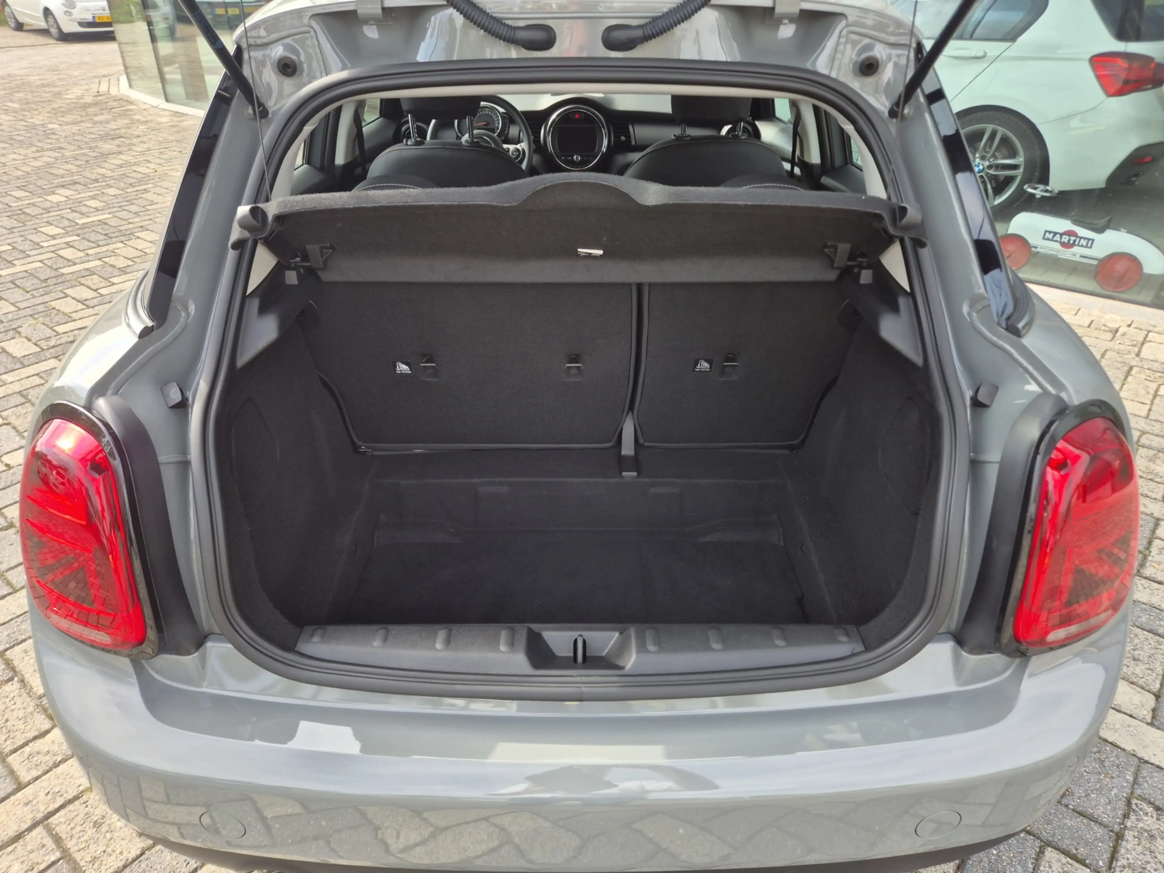 MINI One 1.5 5-deurs, NAP, 17 inch, PDC, Climate Control — photo 25