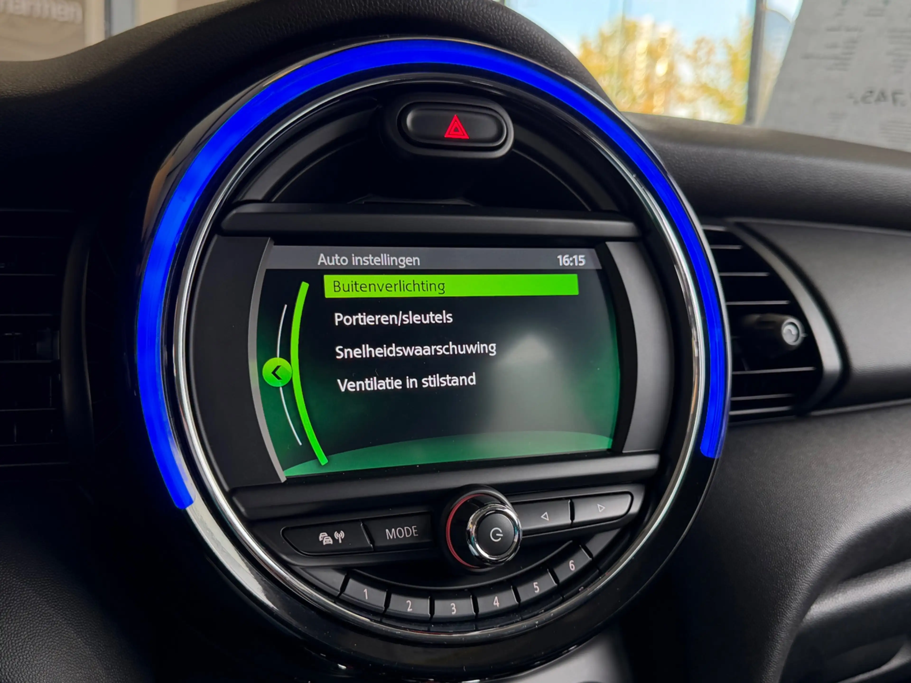 MINI One 1.5 5-deurs, NAP, 17 inch, PDC, Climate Control — photo 38