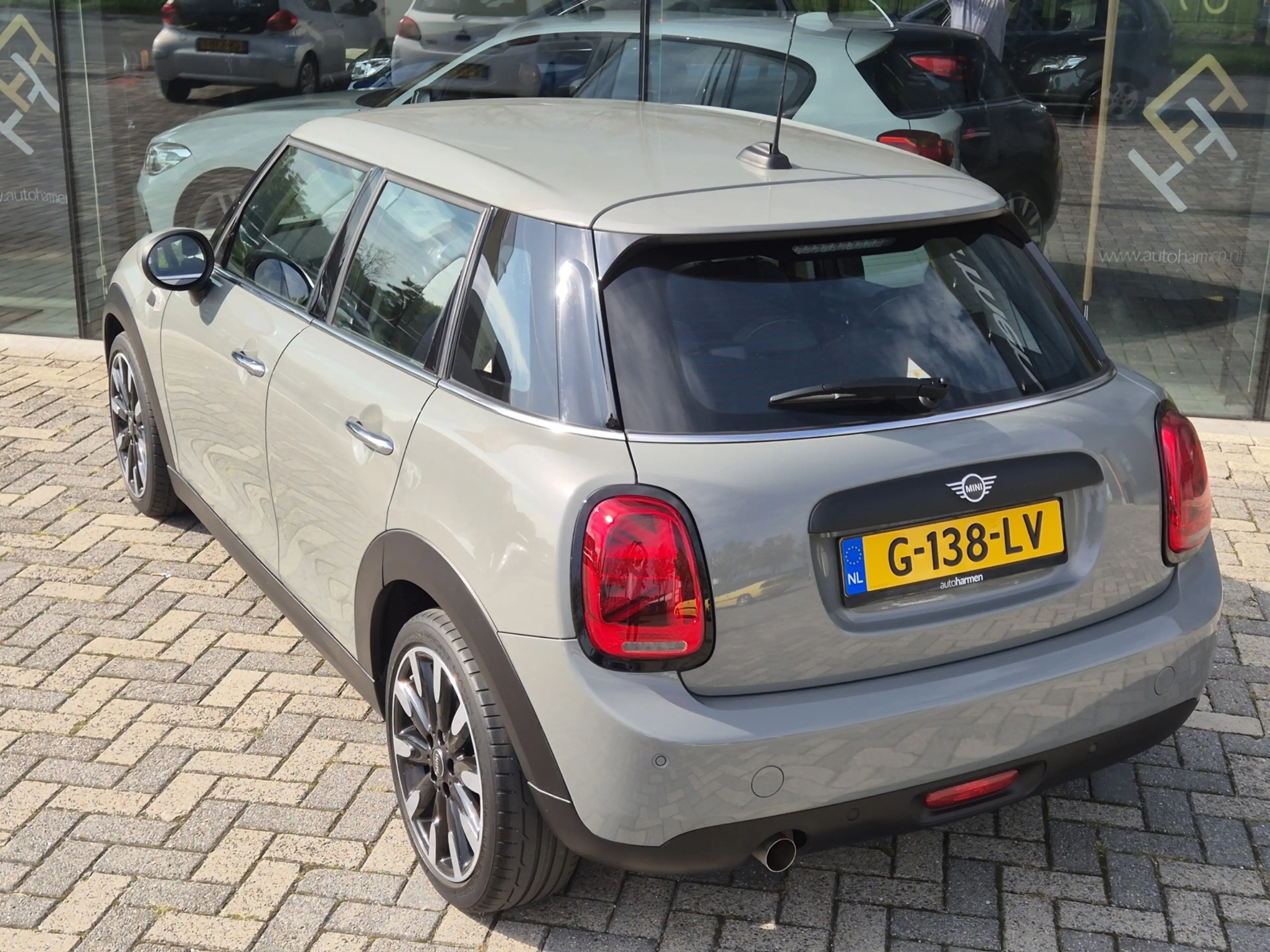 MINI One 1.5 5-deurs, NAP, 17 inch, PDC, Climate Control — photo 12