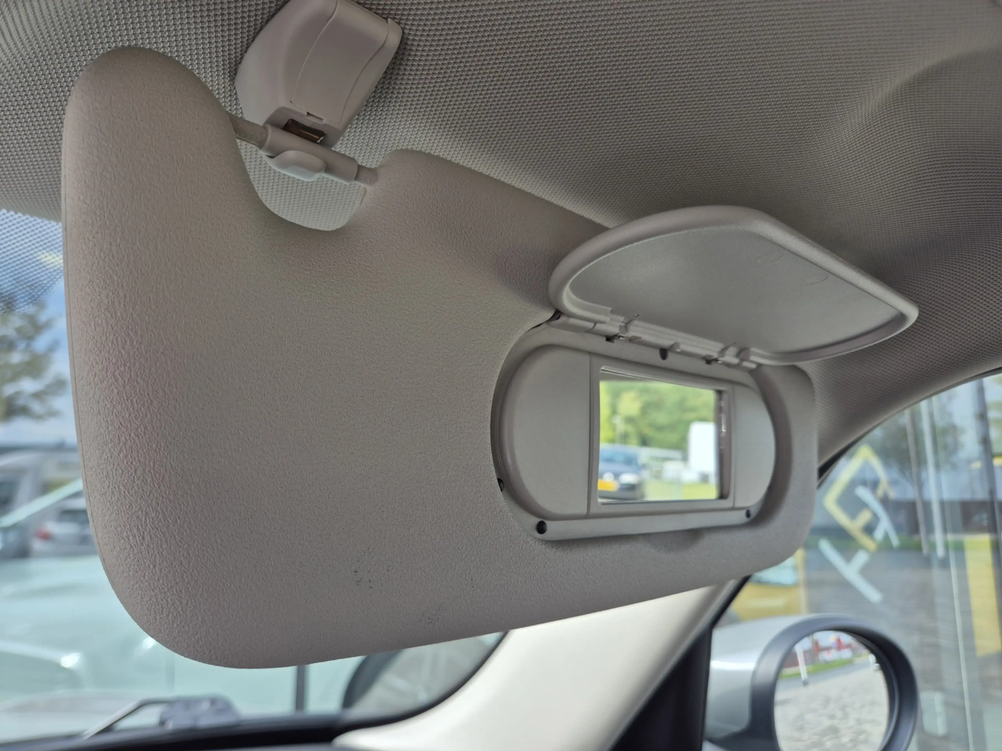 MINI One 1.5 5-deurs, NAP, 17 inch, PDC, Climate Control — photo 35