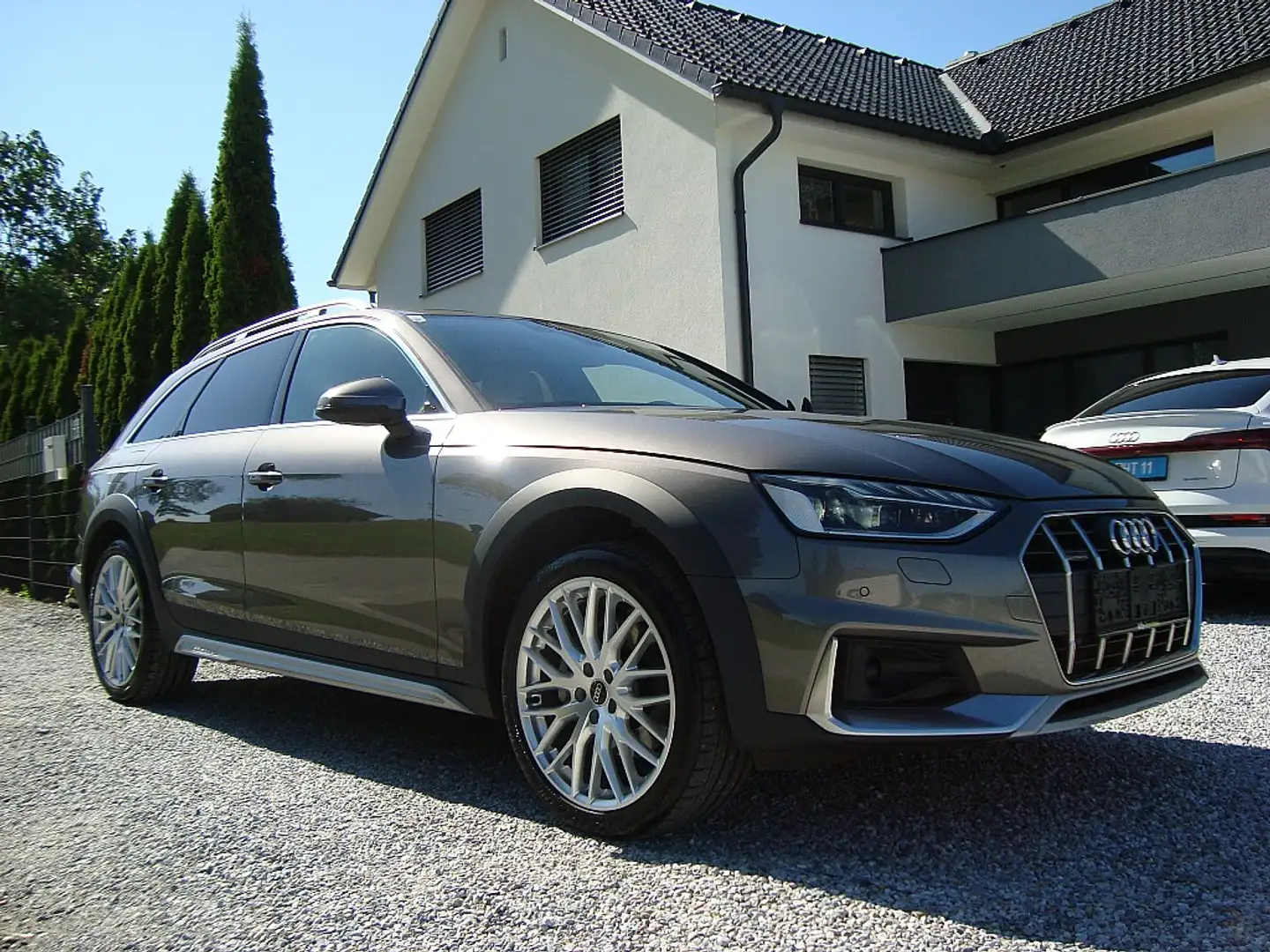 Audi A4 allroad A4 Allroad 40 TDI Mod 23 Matrix 204 PS Gris - 1