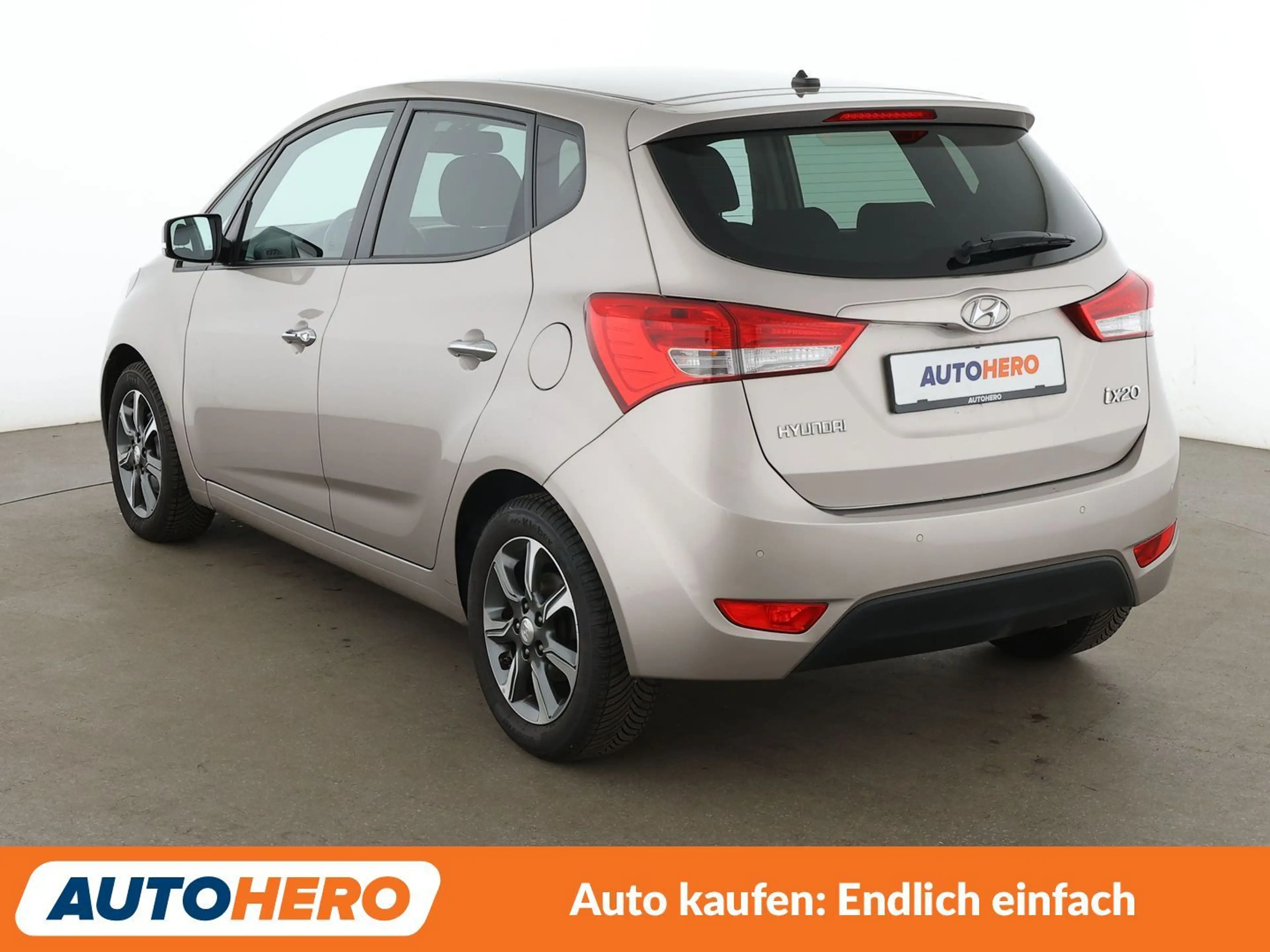 Hyundai iX20 1.6 Trend Blue *TEMPO*PDC*SHZ*KLIMA* — photo 4