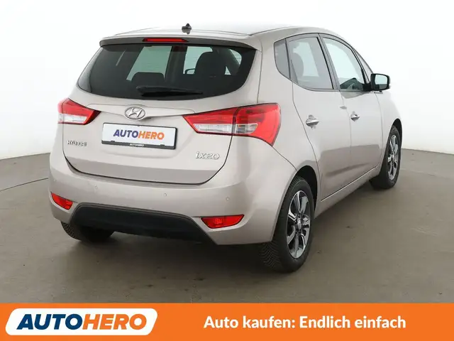Hyundai ix20 view 6