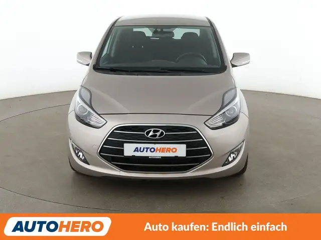 Hyundai ix20 view 9
