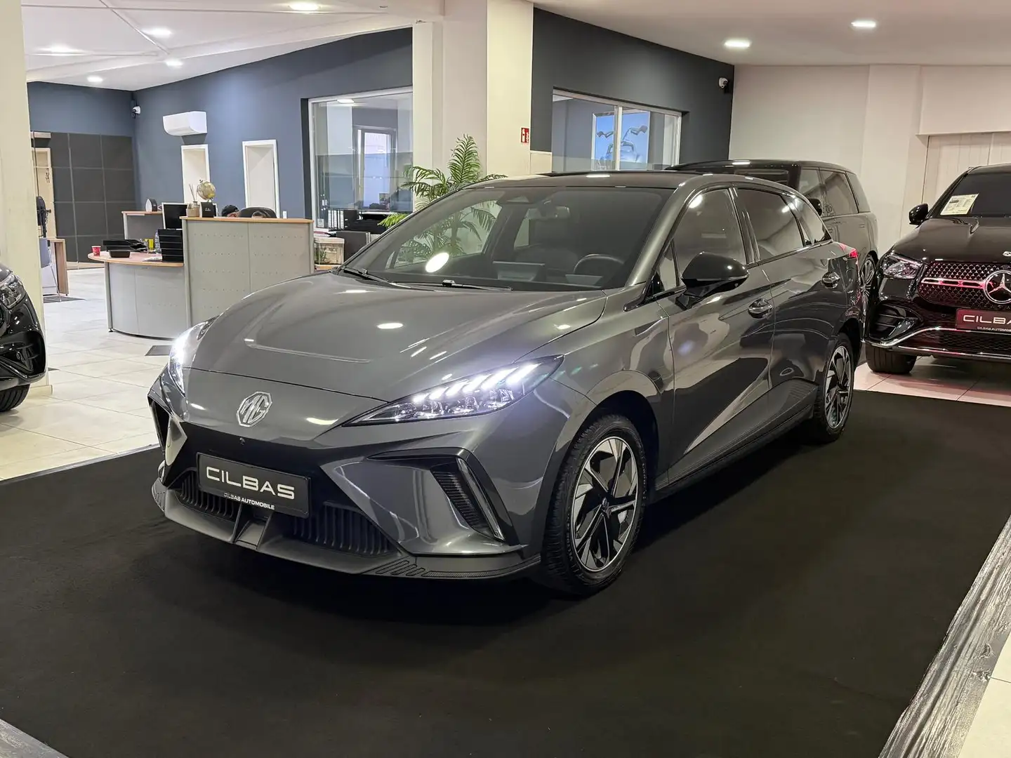 MG MG4 4 Luxury 64kWh *360*NAVI*ACC*WÄRMEPUMPE*DAB* Grau - 2