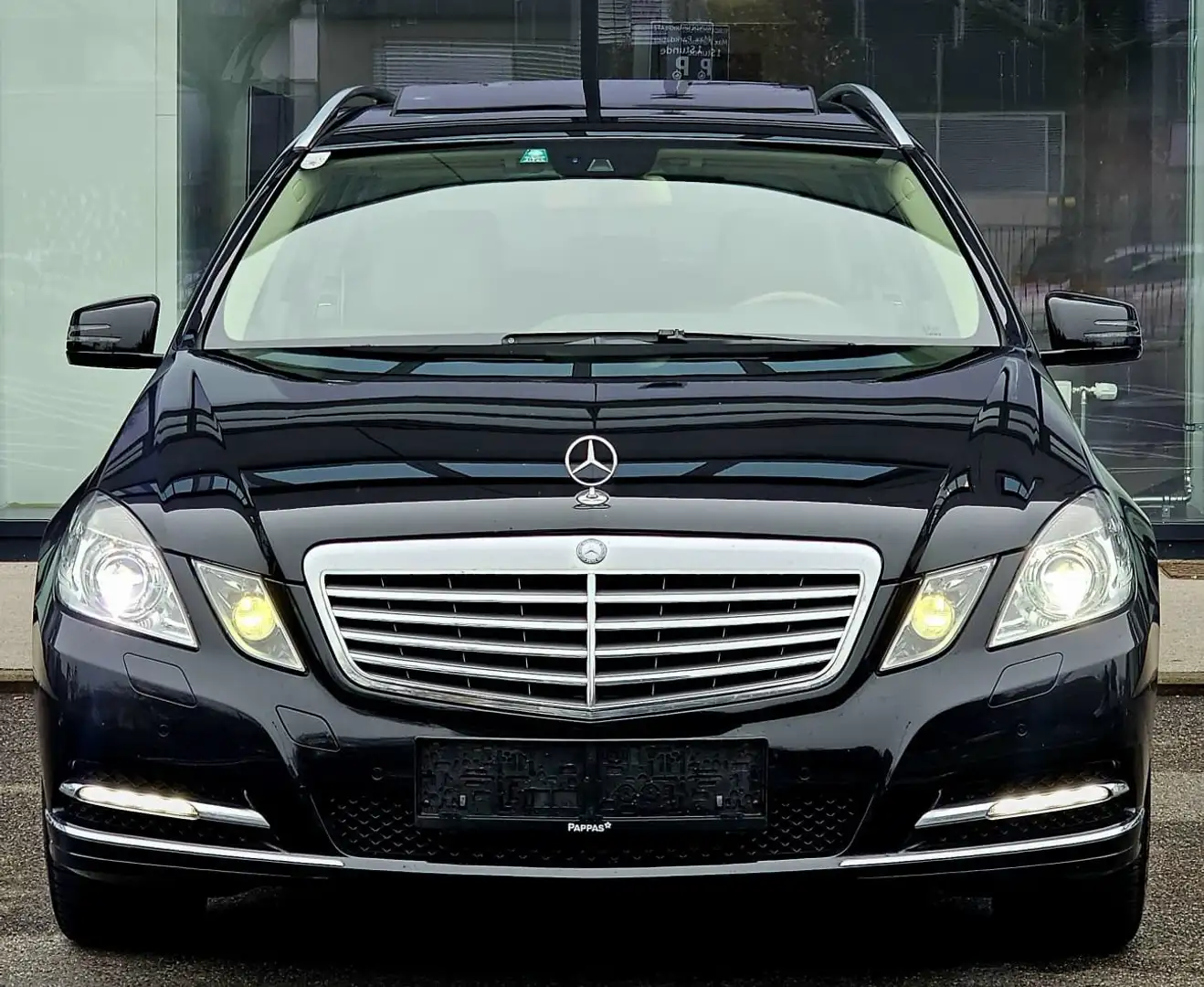 Mercedes-Benz E 200 E 200 CGI BlueEfficiency""7 Sitze""Neues Pickerl"" Schwarz - 2