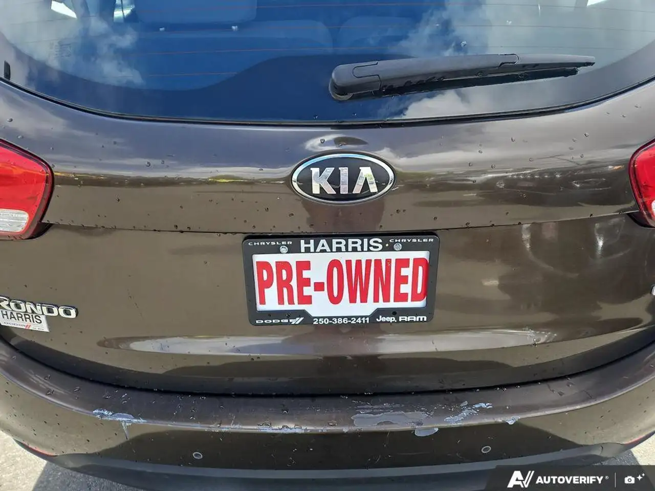 Kia Rondo снимка Kia Rondo
