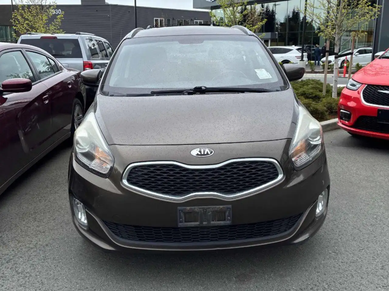 Kia Rondo снимка Kia Rondo