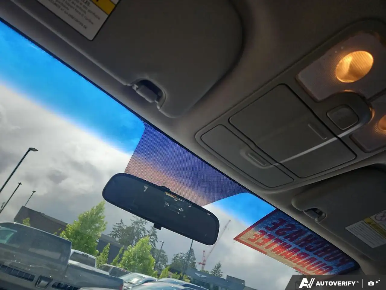 Kia Rondo снимка Kia Rondo