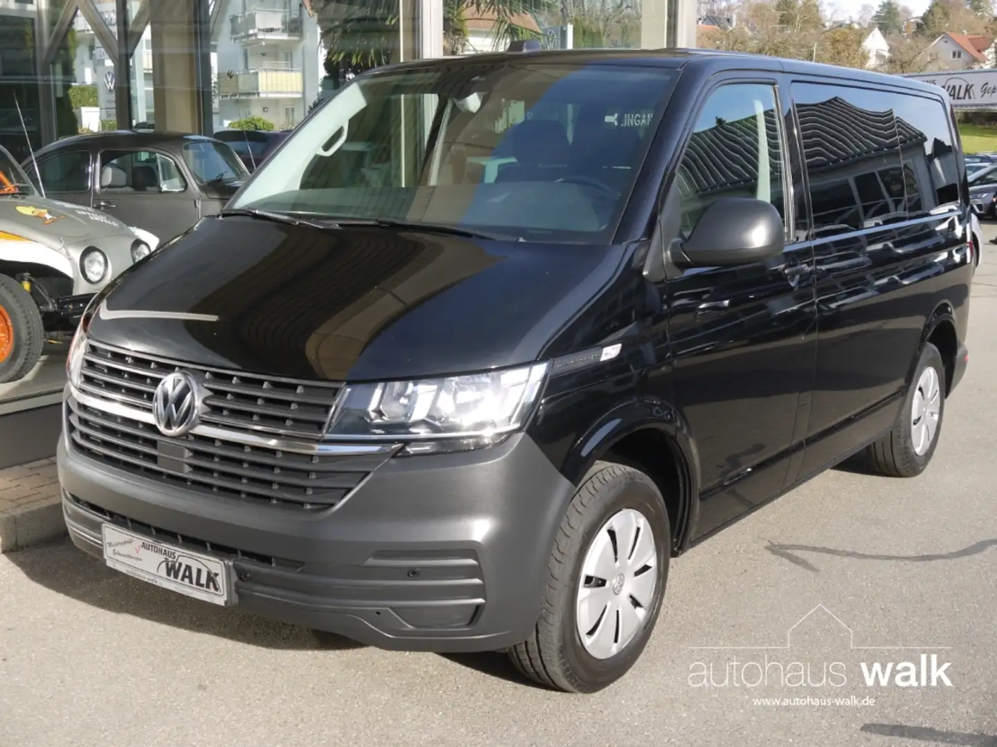 Volkswagen T6.1 Kombi 2,0 TDI DSG AHK Navi ACC Kamera Zwart - 2