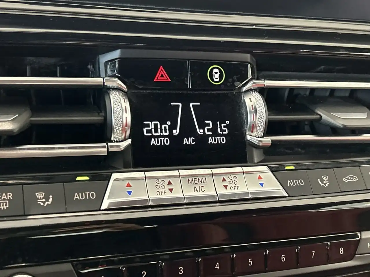 BMW M8 снимка BMW M8