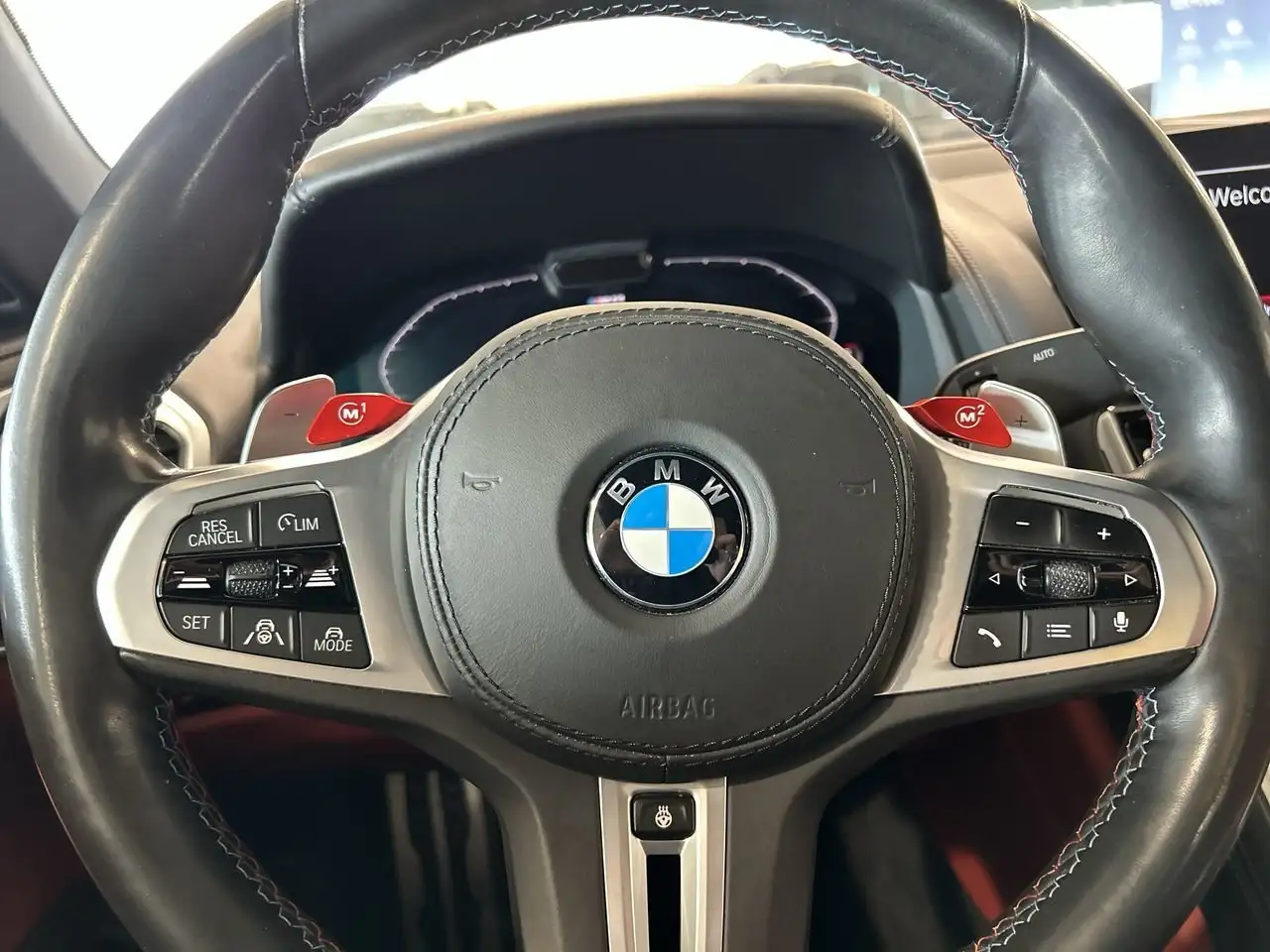 BMW M8 снимка BMW M8