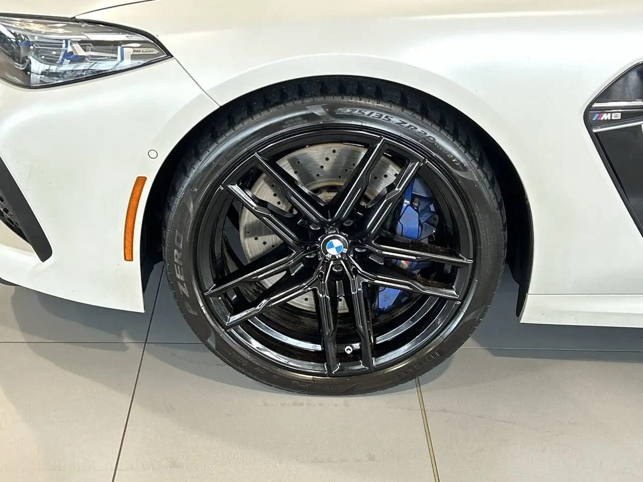 BMW M8 снимка BMW M8