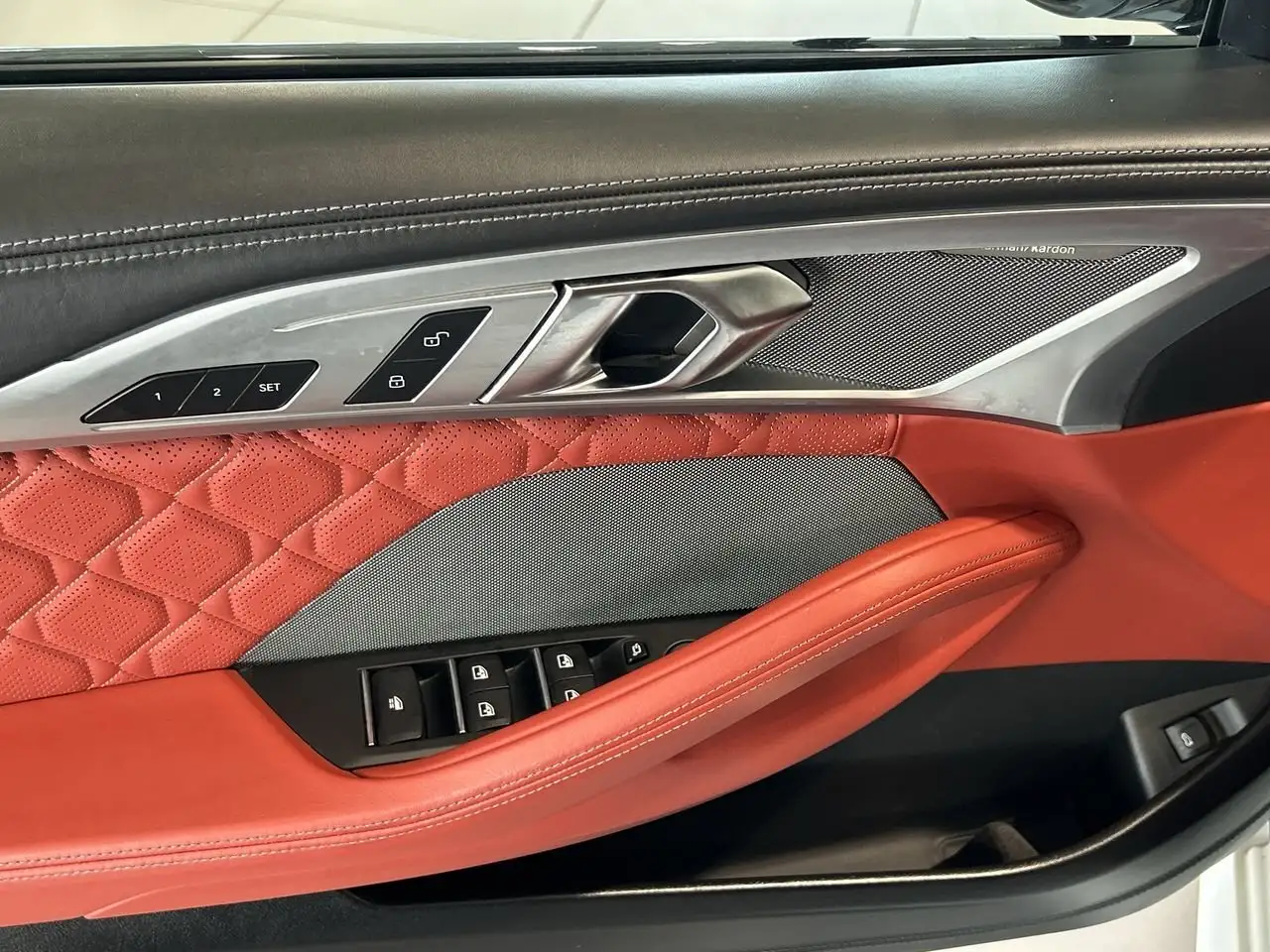 BMW M8 снимка BMW M8