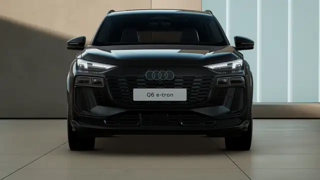 Audi E-Tron view 4