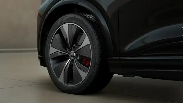 Audi E-Tron view 5