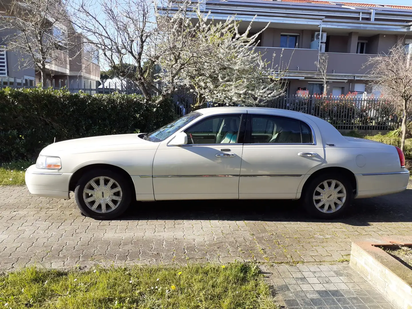 Lincoln Town Car Fehér - 2