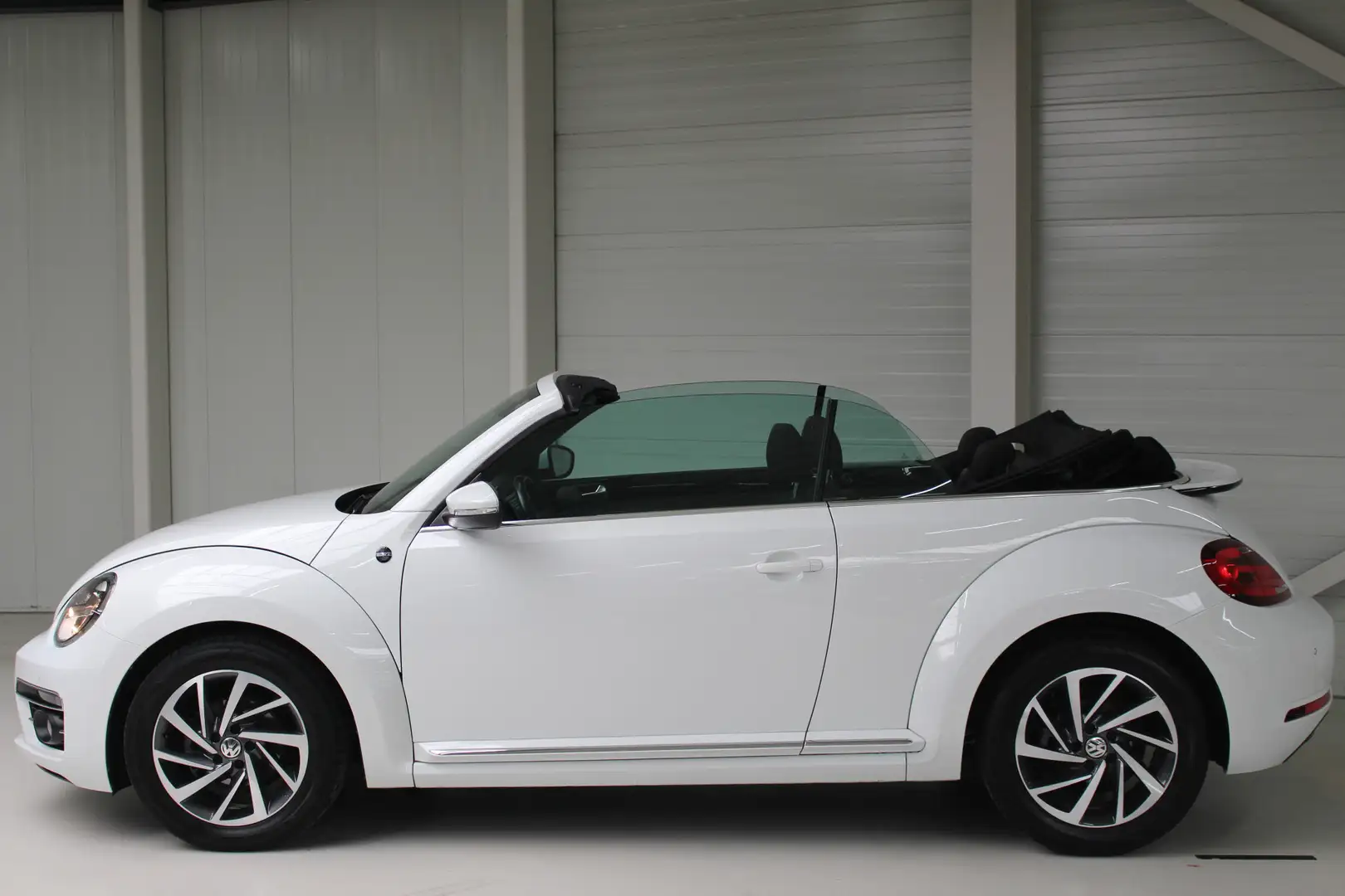 Volkswagen Beetle Cabriolet 1.2 TSI DSG Sound Navigatie | Climate Co White - 2