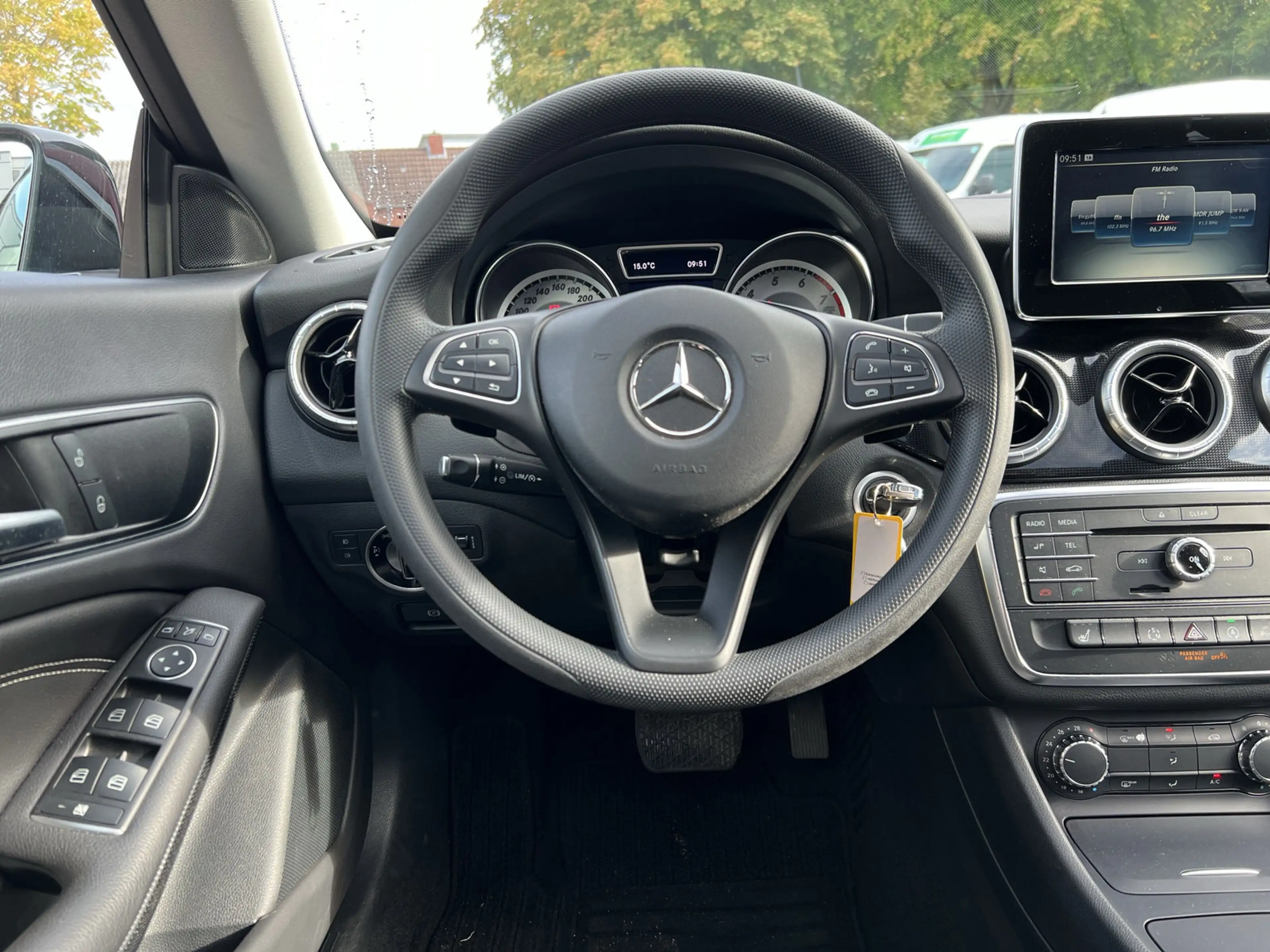 Mercedes-Benz CL A Shooting Brake 180 7G-DCT AHK+RFK+SHZ — photo 7