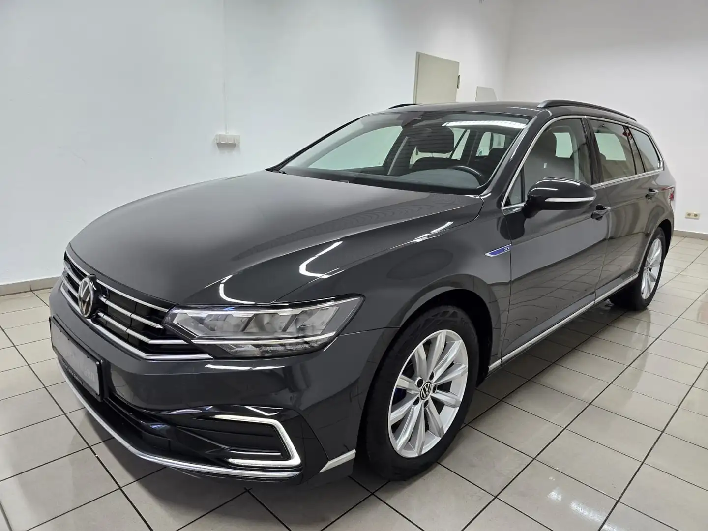 Volkswagen Passat Variant 1.4 TSI GTE LED CarPlay Navi Kamera ACC AHK Gris - 1