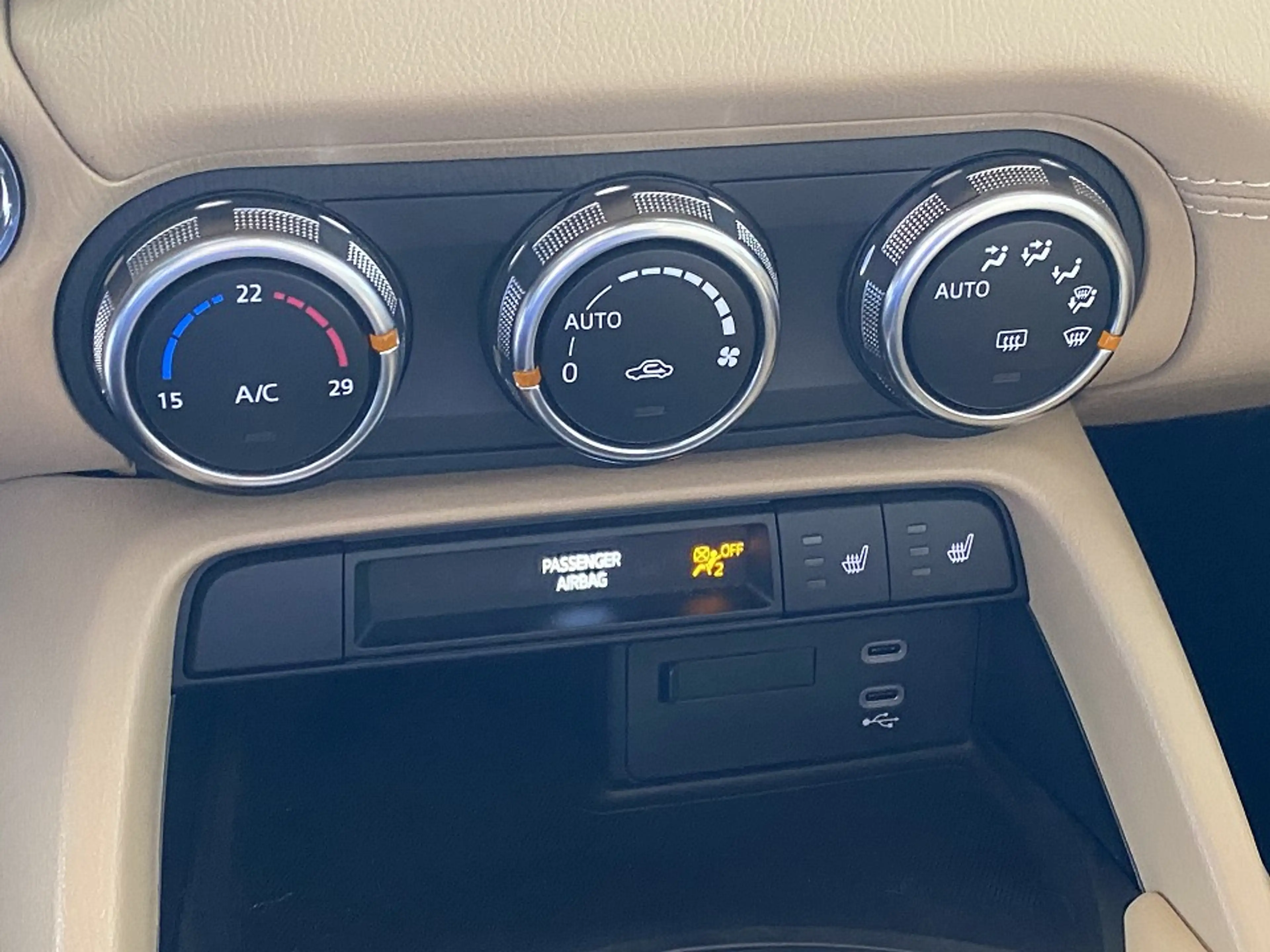 Mazda MX-5 2.0 Kazari BOSE NAVI NAPPALEDER — photo 9