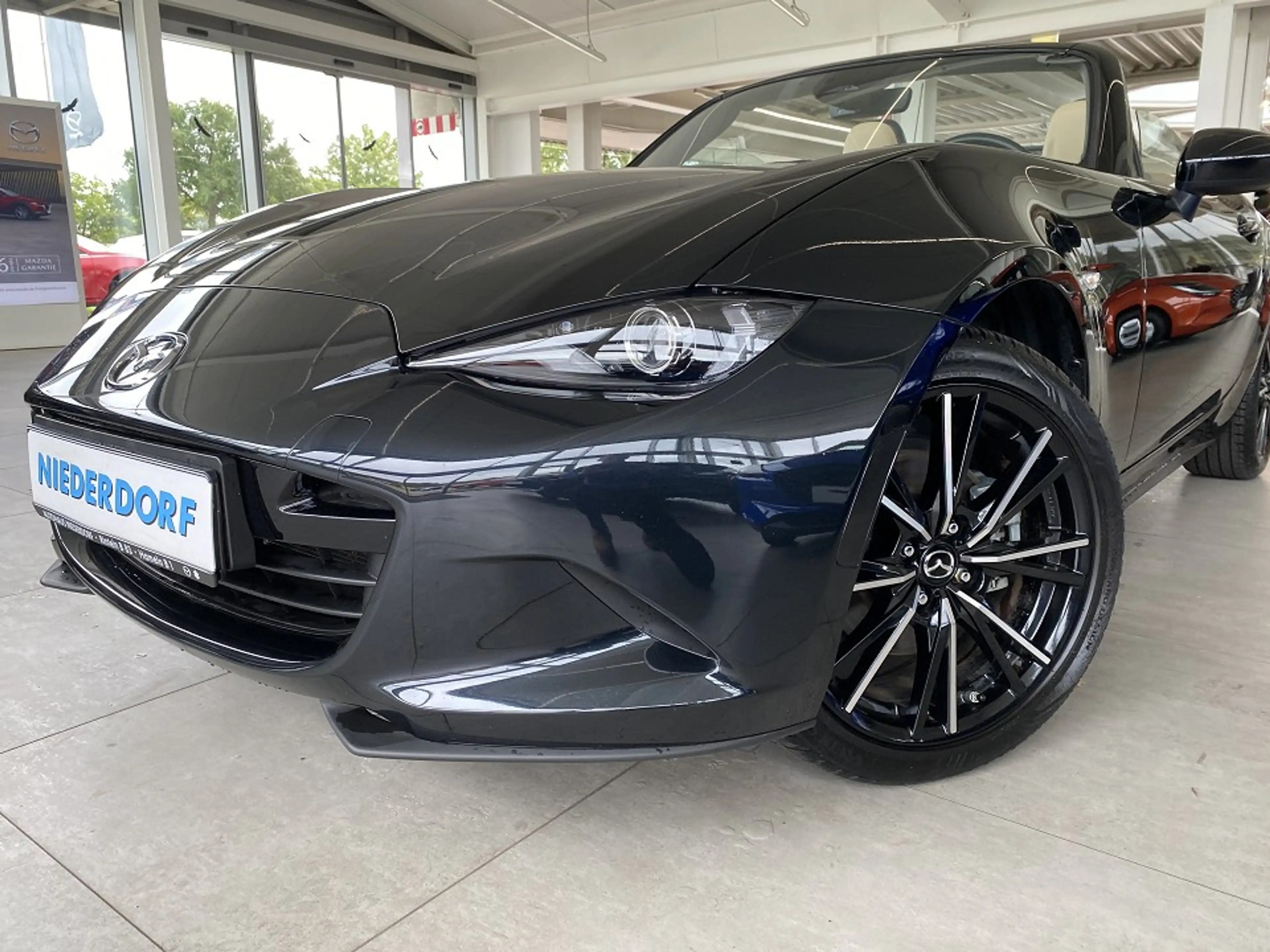 Mazda MX-5 2.0 Kazari BOSE NAVI NAPPALEDER — photo 4