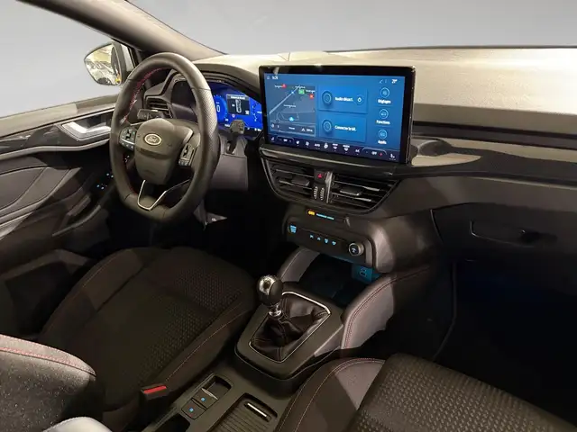 Ford Focus view 6