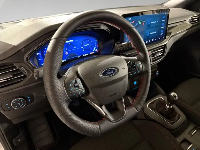 Ford Focus view 7