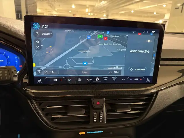 Ford Focus view 2