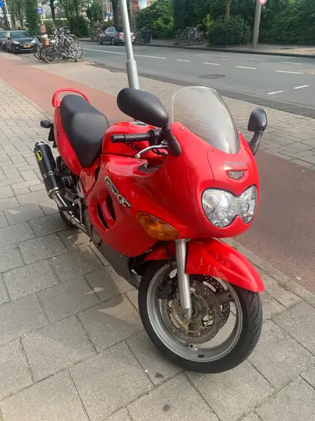 Suzuki GSX 600