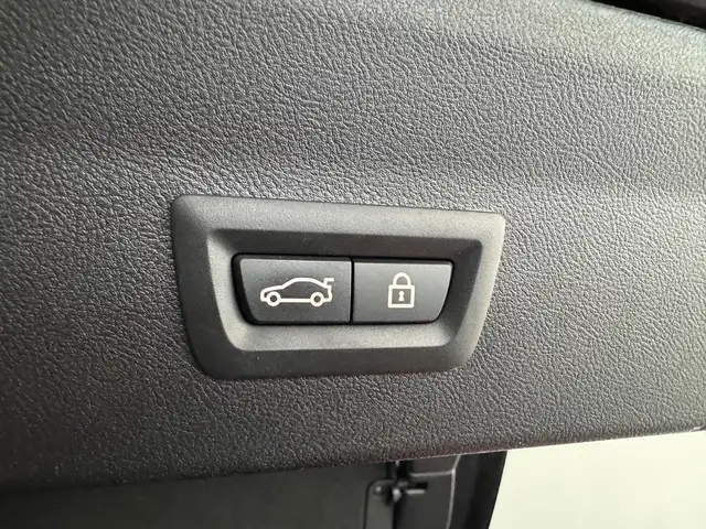BMW X4 view 13