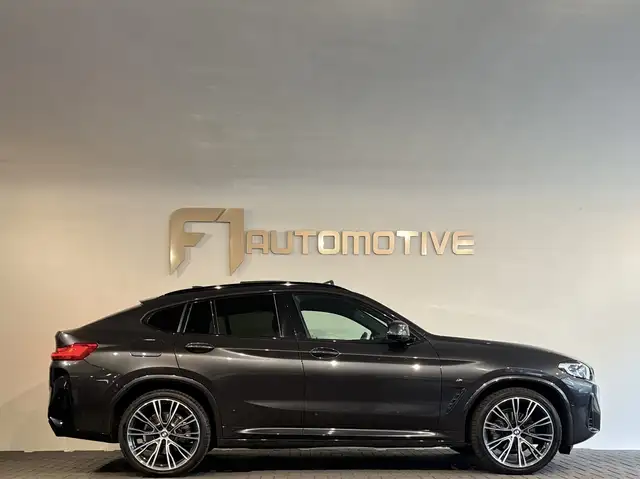 BMW X4 view 7