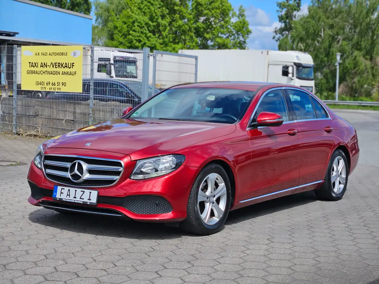 Mercedes-Benz E 200