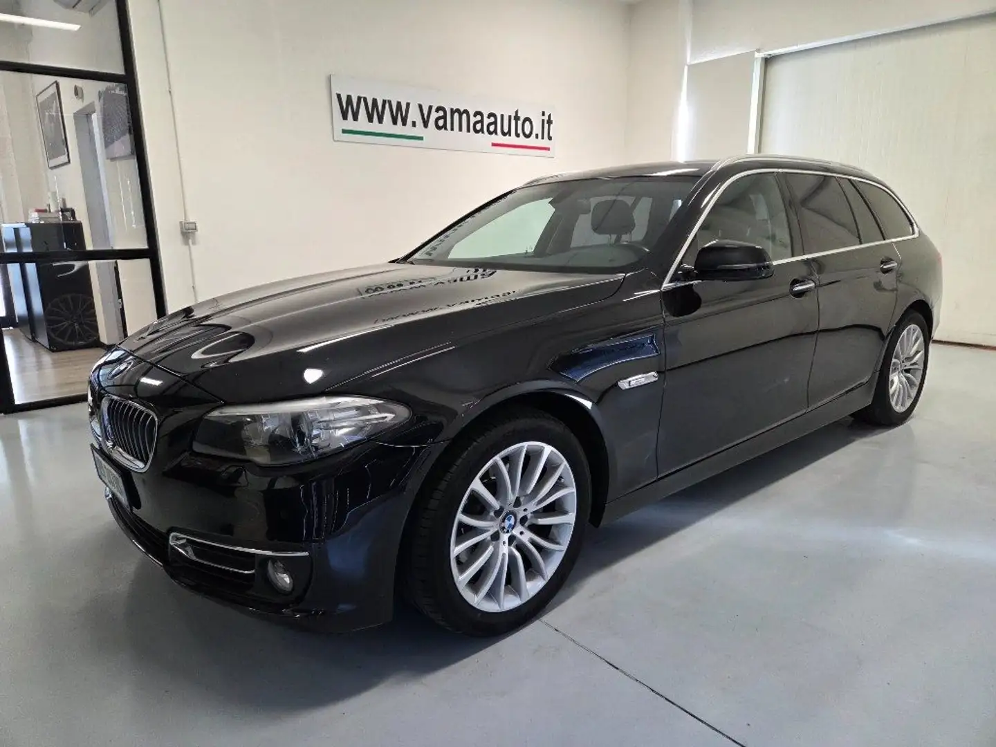 BMW 520 d EURO6 Xdrive Nero - 1