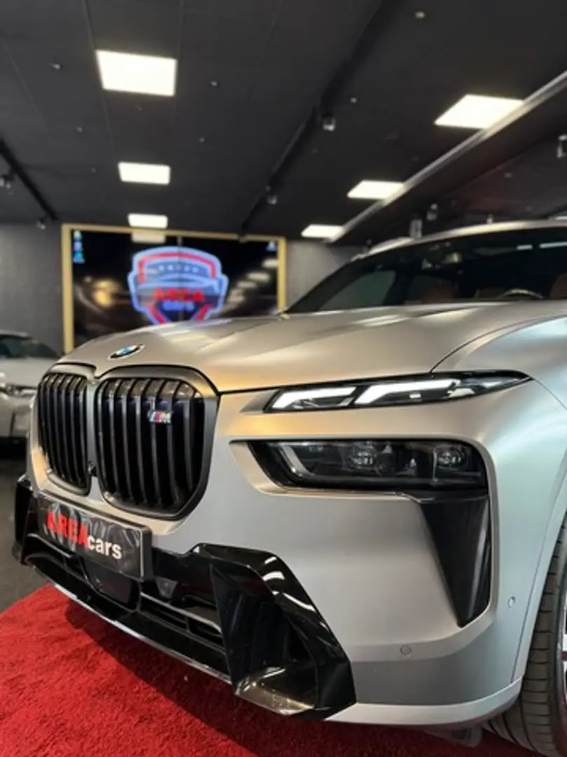 BMW X7 M60i GARANTIE HUD SKY M SPORT PANO SOFT Grau - 2