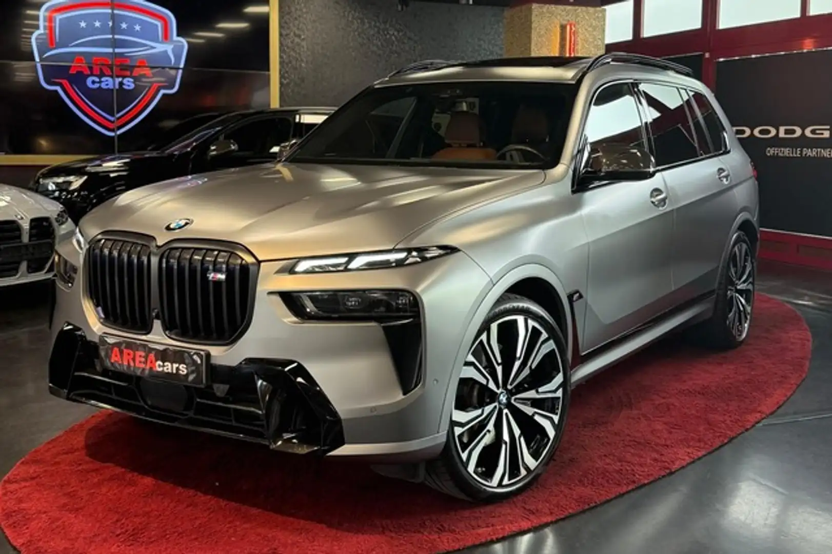 BMW X7 M60i GARANTIE HUD SKY M SPORT PANO SOFT Grau - 1