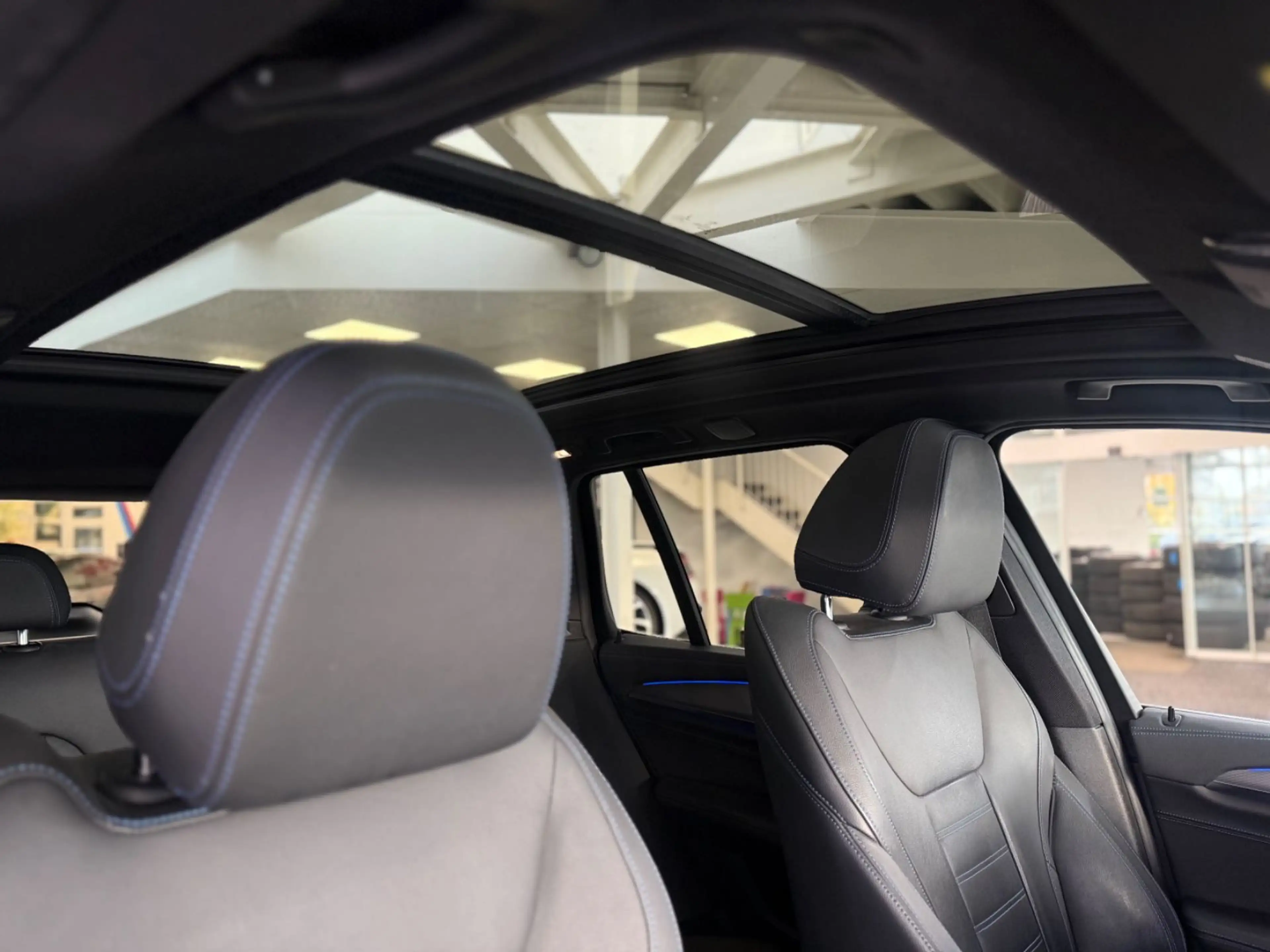 BMW X3 xDrive 20 d M Sportpaket LED/HUD/CAM/PANO. — photo 11