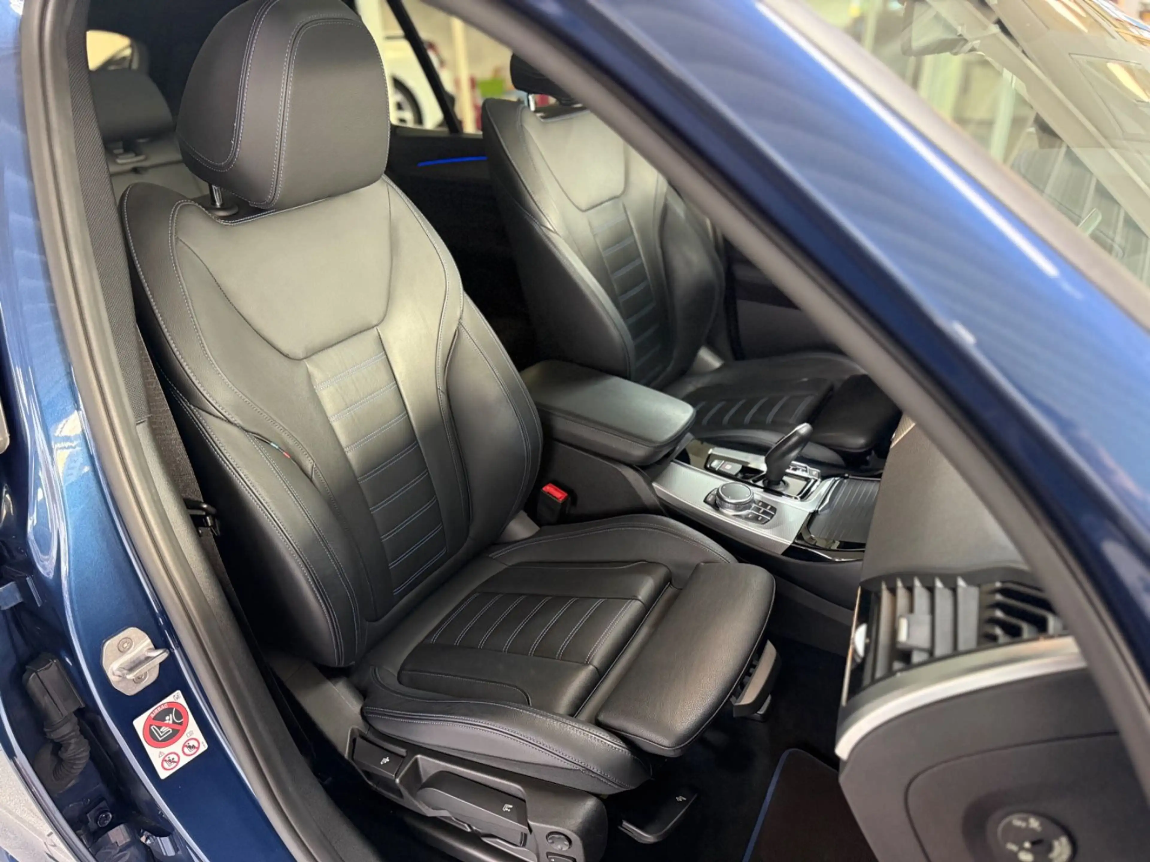 BMW X3 xDrive 20 d M Sportpaket LED/HUD/CAM/PANO. — photo 6