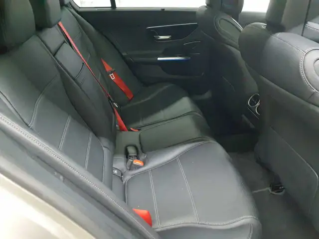 Mercedes-Benz C-Class view 14