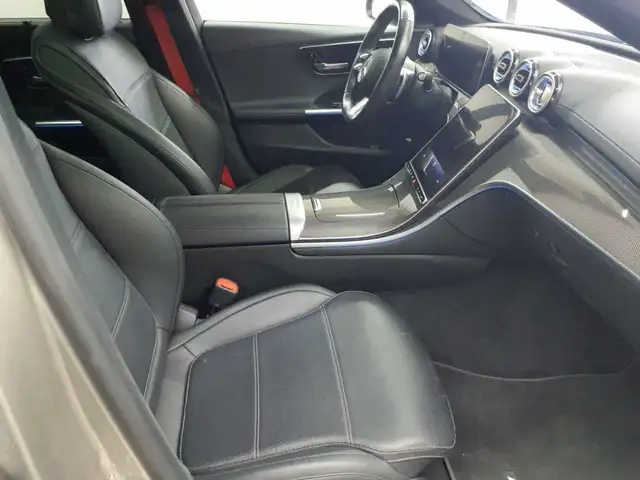 Mercedes-Benz C-Class view 8