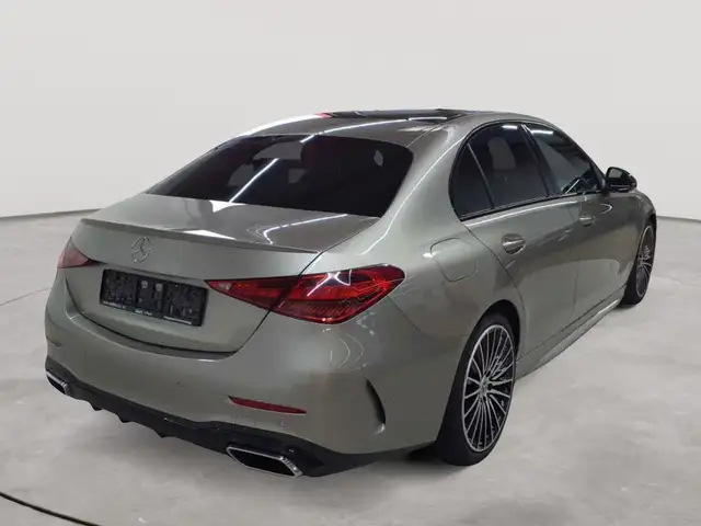Mercedes-Benz C-Class view 4