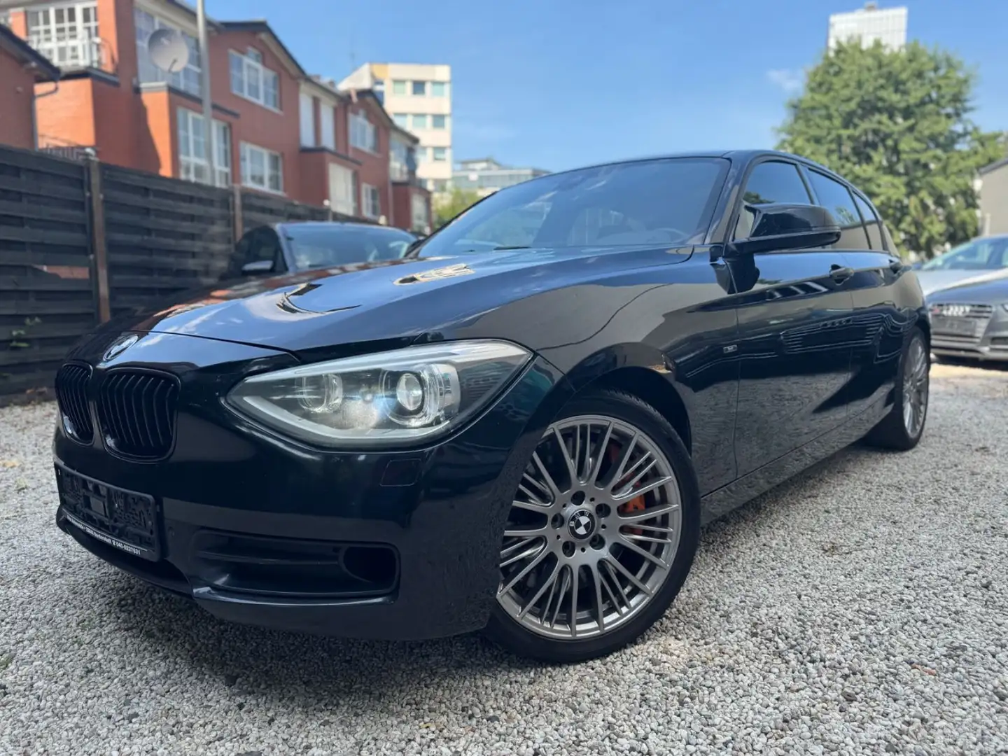 BMW 118 d Lim. M-PAKET/AUT/SHZ/LEDER/XENON"18ZOLL"TOP Schwarz - 2