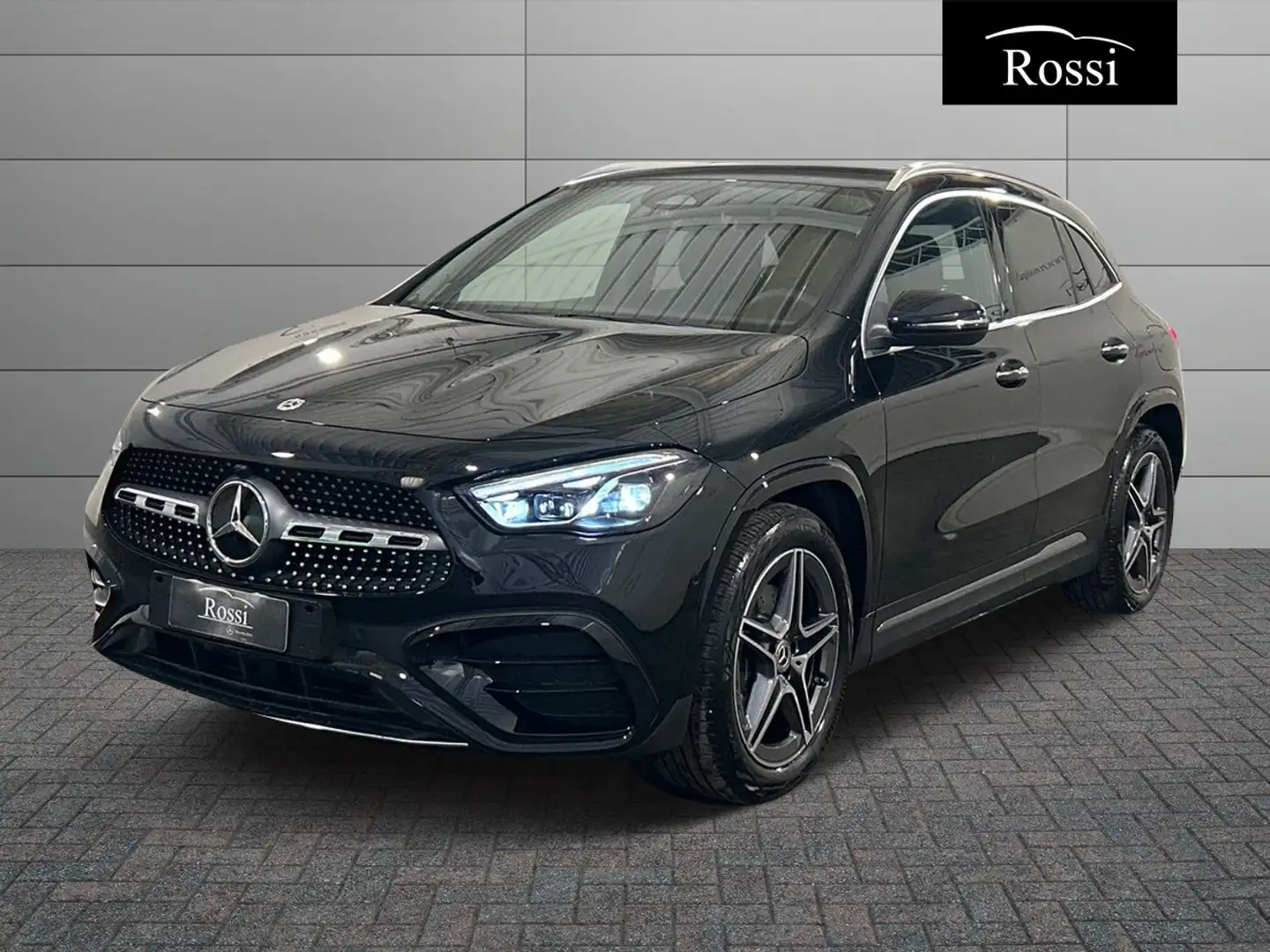 Mercedes-Benz GLA 200 d Automatic Negru - 1