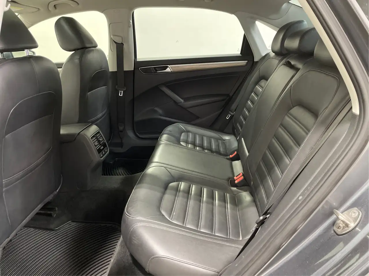 Volkswagen Passat снимка Volkswagen Passat