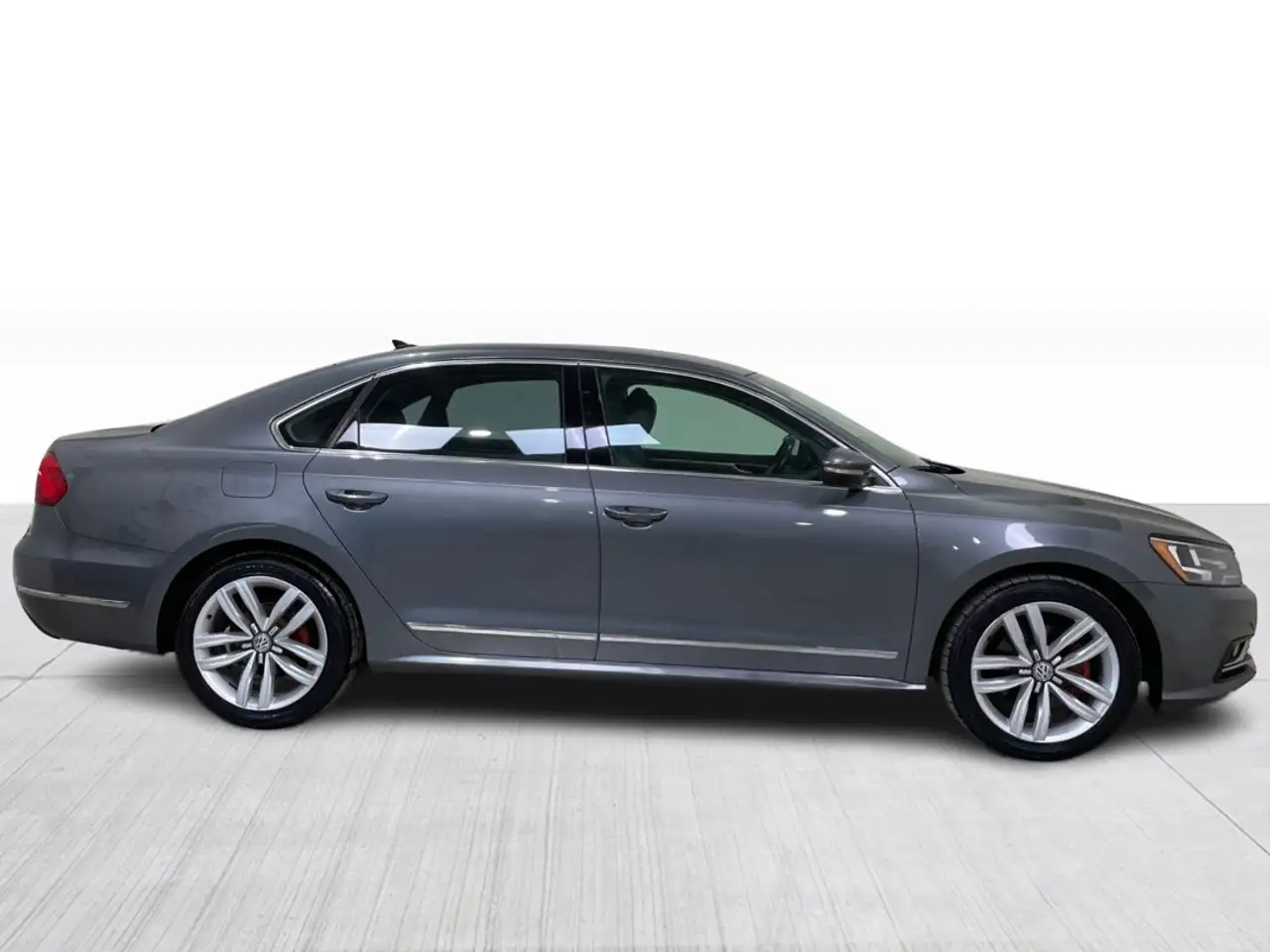 Volkswagen Passat снимка Volkswagen Passat