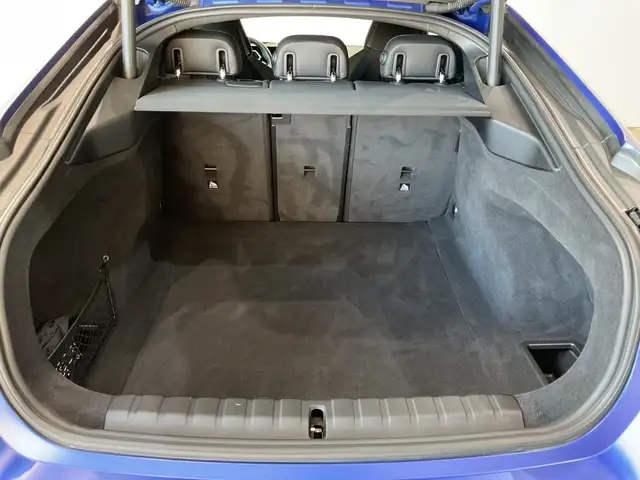 BMW 4 Series view 11