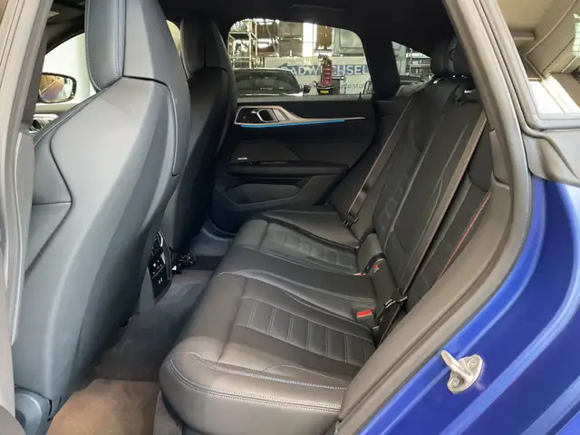 BMW 4 Series view 10