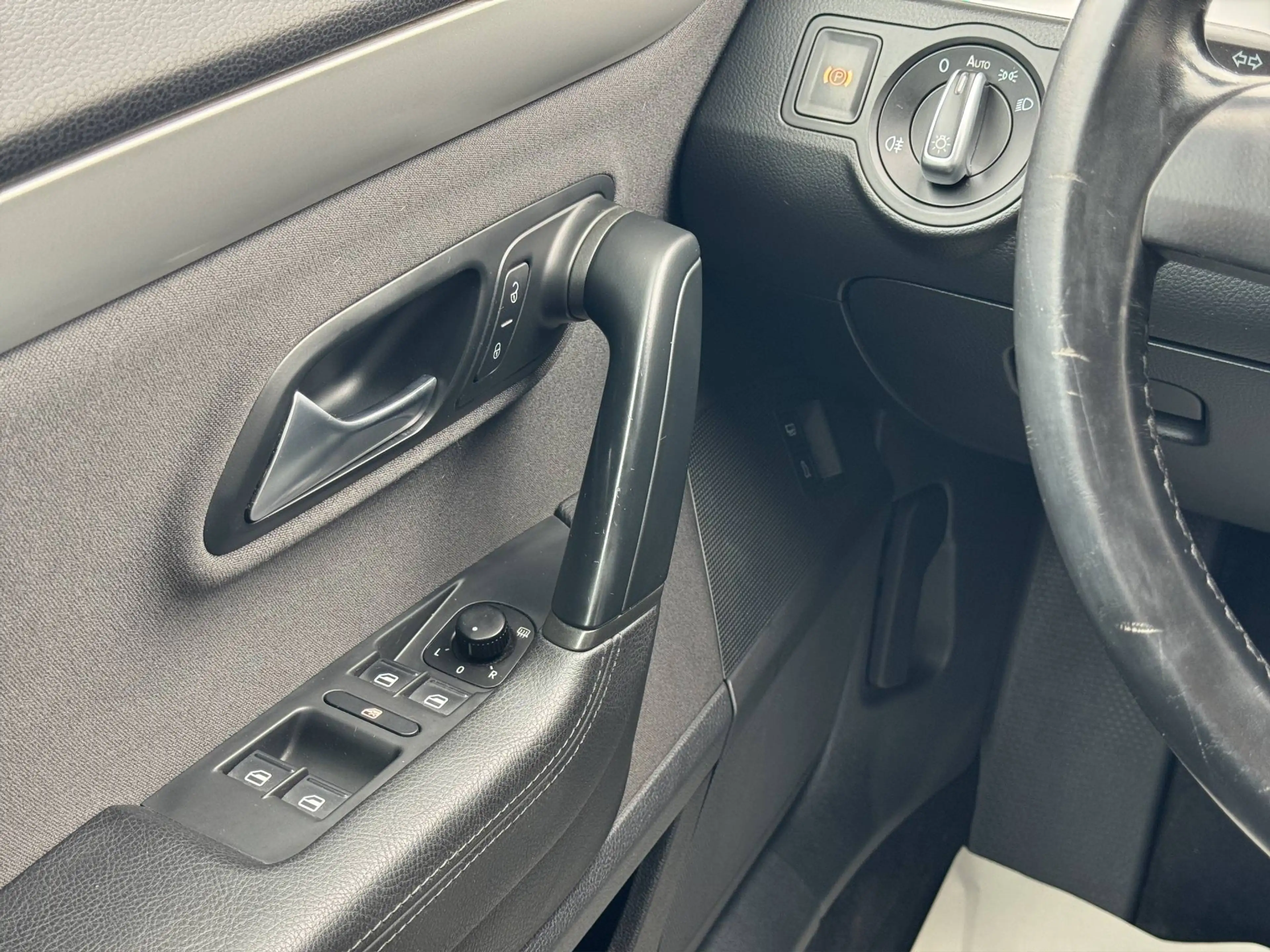 Volkswagen Passat CC R Line PDC AHK 8Fach — photo 15