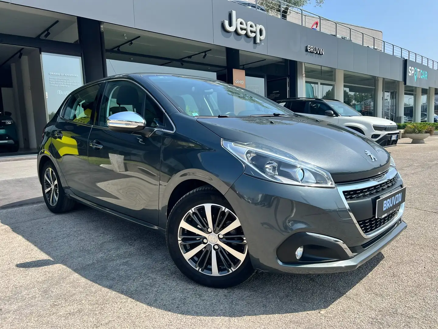 Peugeot 208 208 5p 1.6 bluehdi Allure 75cv Grigio - 2