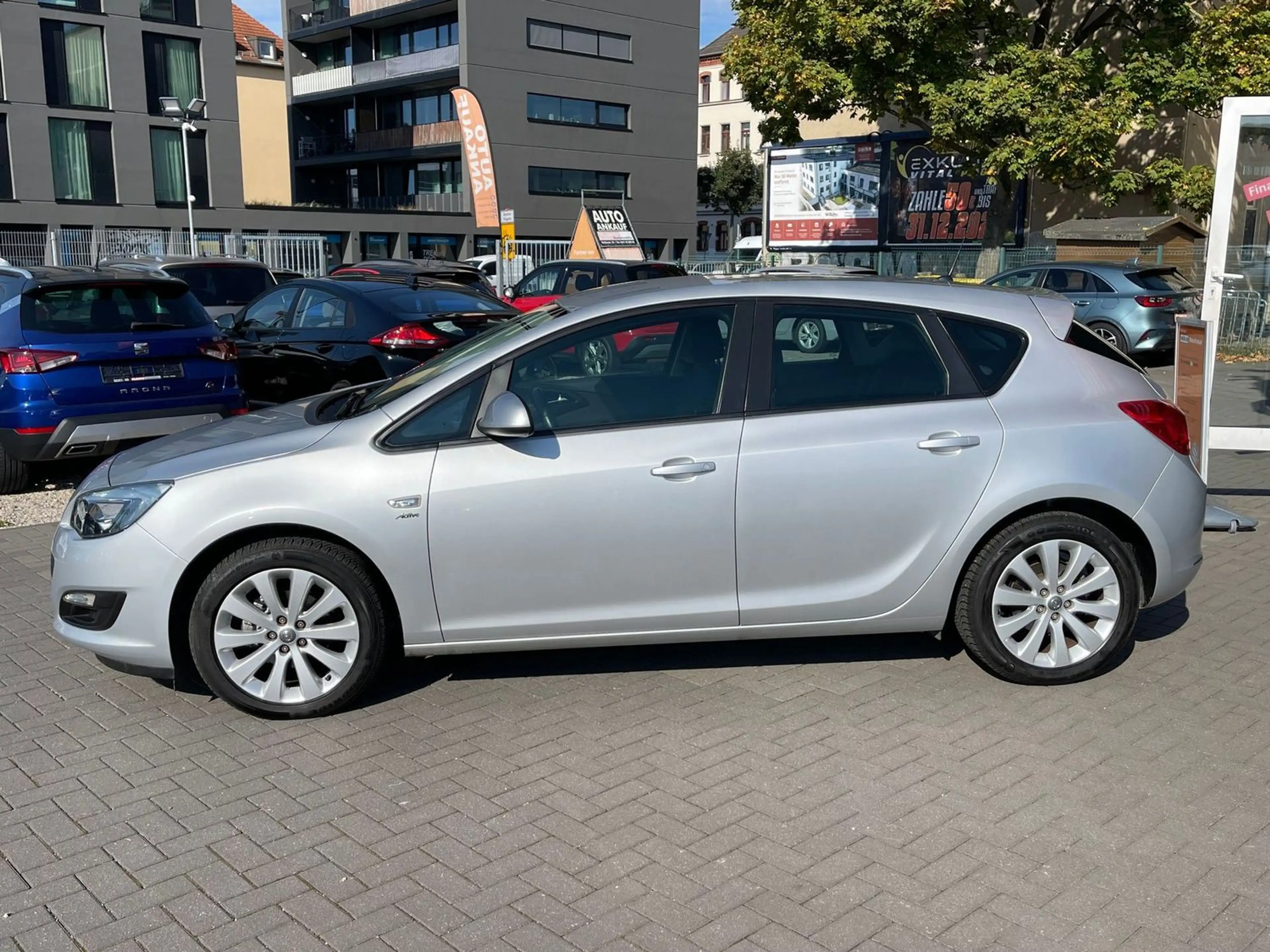 Opel Astra Active/Tempomat/PDC/Navi — photo 6